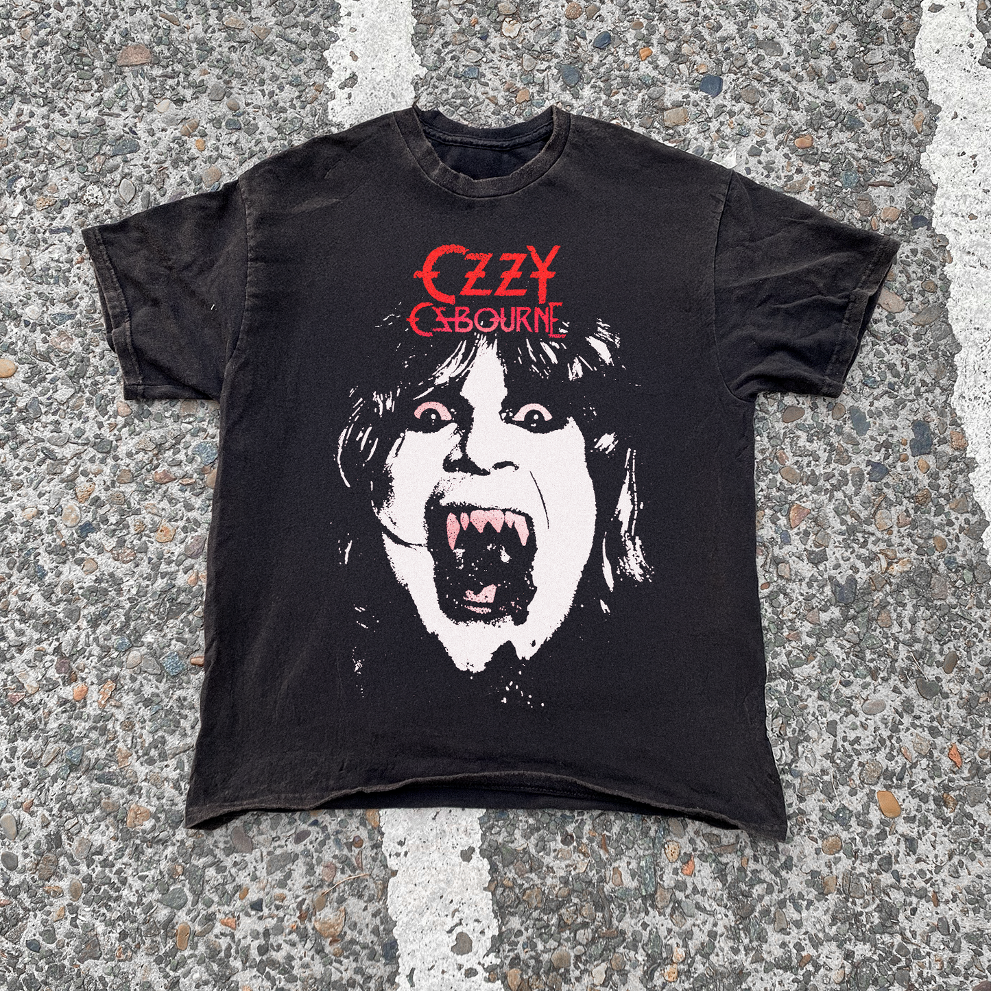 OZZY 'RED FANGS' VINTAGE WASHED BLACK TEE