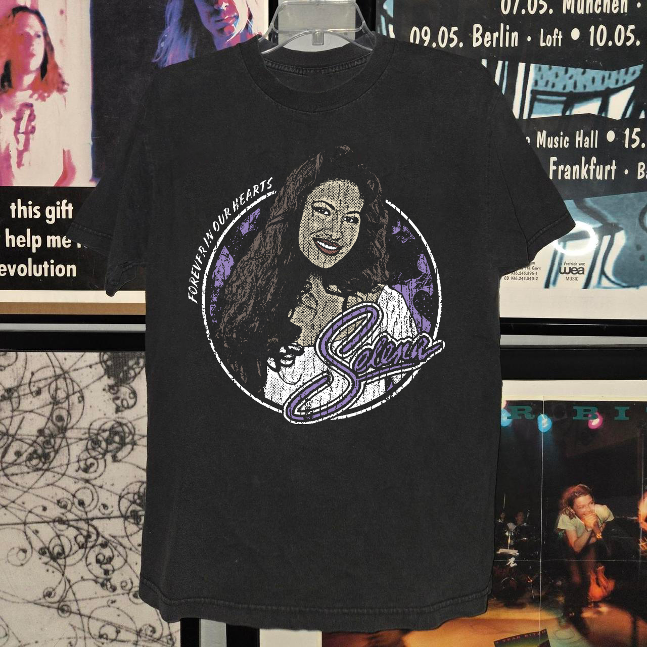 SELENA TRIBUTE VINTAGE BLACK T-SHIRT