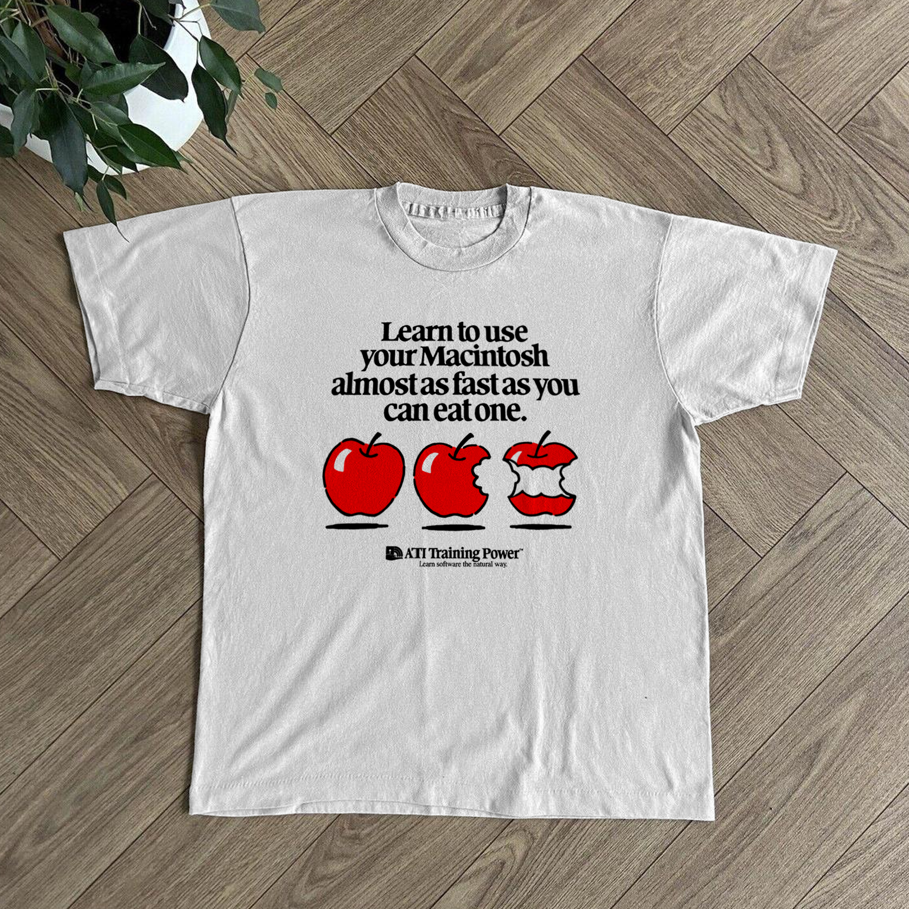 VINTAGE COMPUTER LEARNING MACINTOSH WHITE T-SHIRT