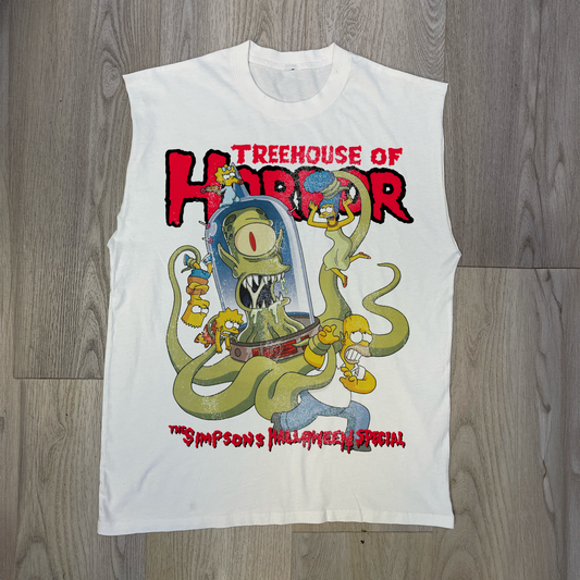 'TREE HOUSE OF TERROR' CUT-OFF WHITE TEE