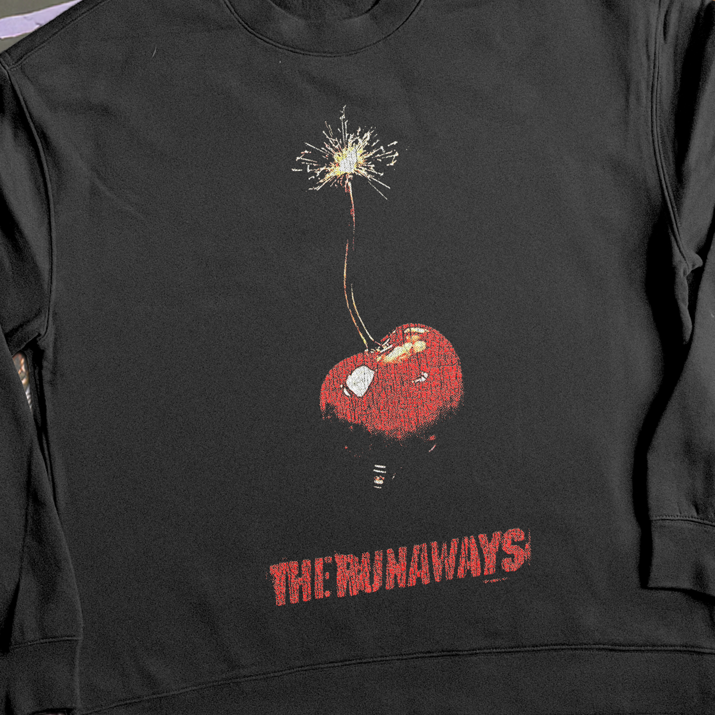 'THE RUNAWAYS' CHERRY BOMB BLACK CREWNECK