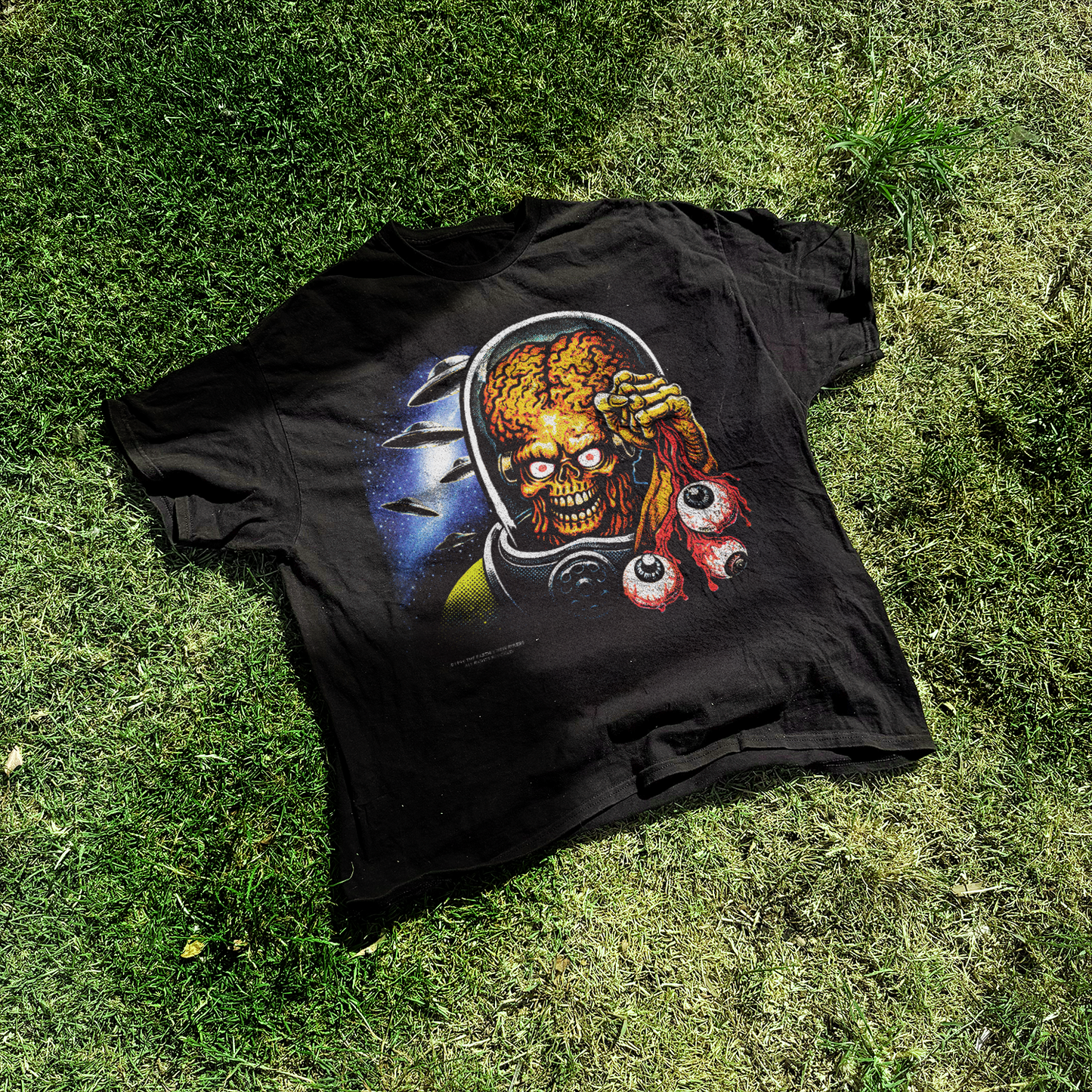 1996 Mars Attacks 'Eyeballs' Vintage Washed Promo Tee