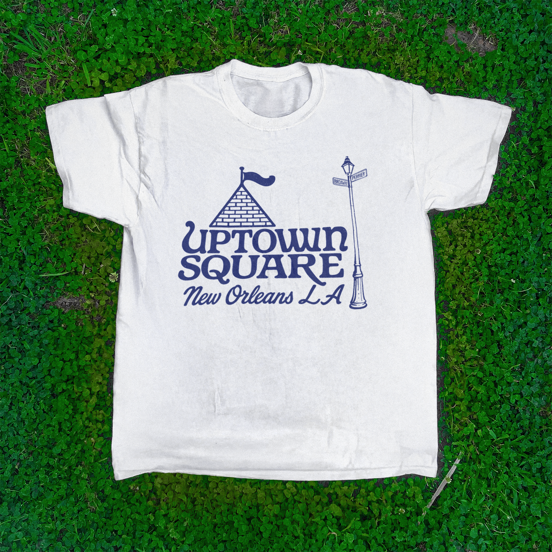 NEW ORLEANS 'UPTOWN SQUARE' MARKET WHITE T-SHIRT