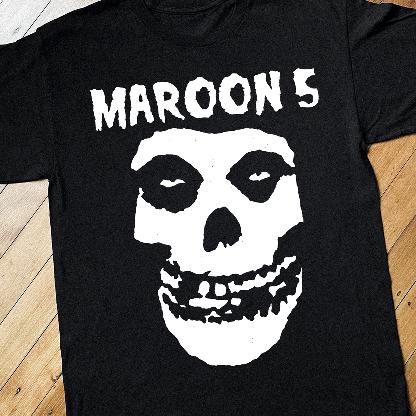 MAROONFITS 5 BLACK PARODY T-SHIRT