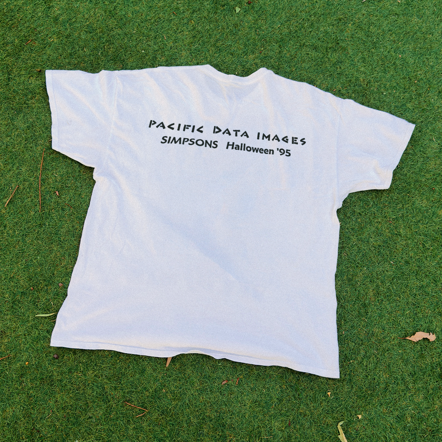 Homer 'Pacific Data Images' 3D Treehouse White Washed Tee
